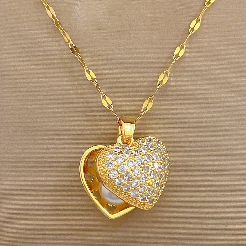 AURORA™️ – Peach Heart Pearl Oyster Clavicle Necklace
