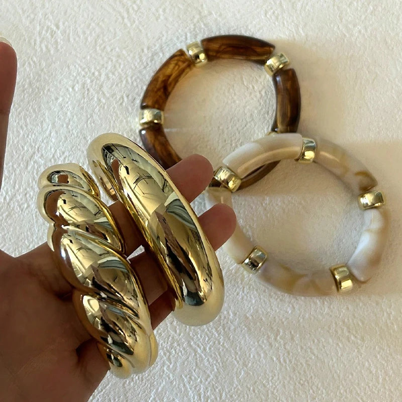 AURAVIA™️ – 4-Piece Vintage Resin Bangle Set