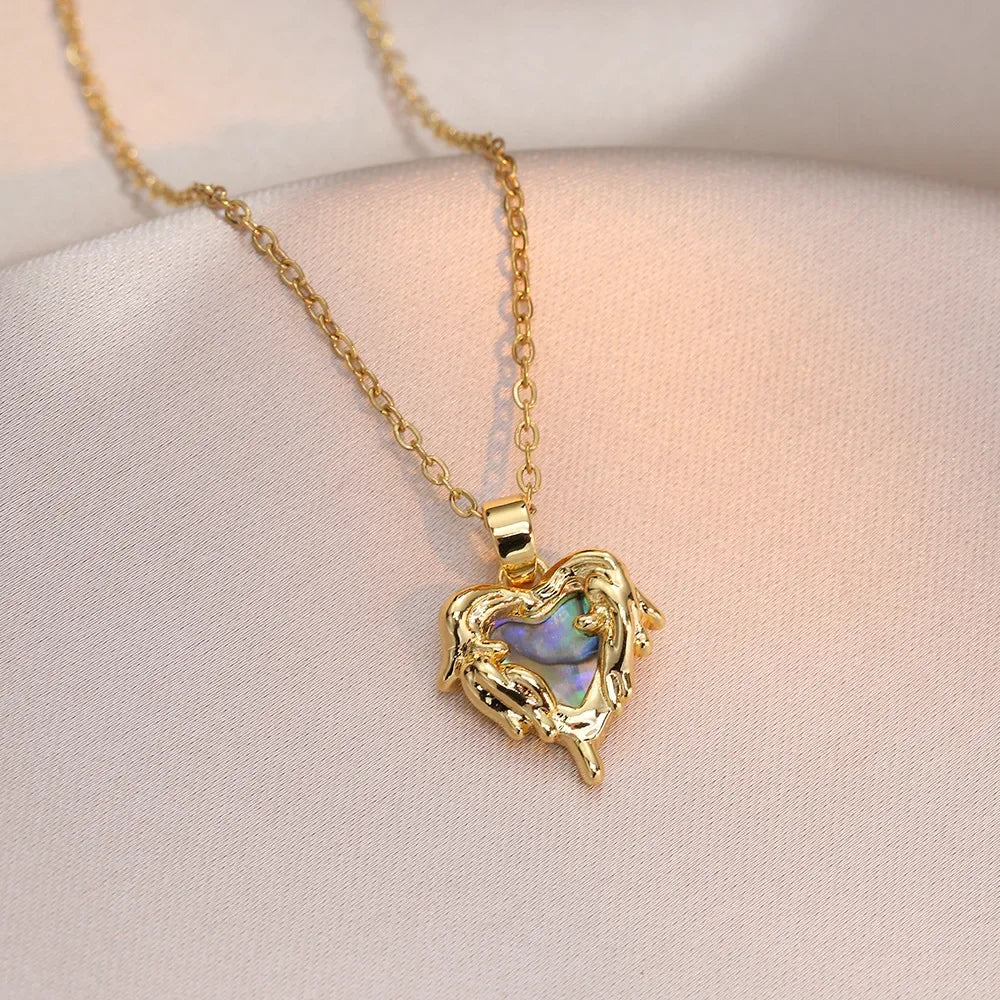 AURORA™️ – Peach Heart Pearl Oyster Clavicle Necklace