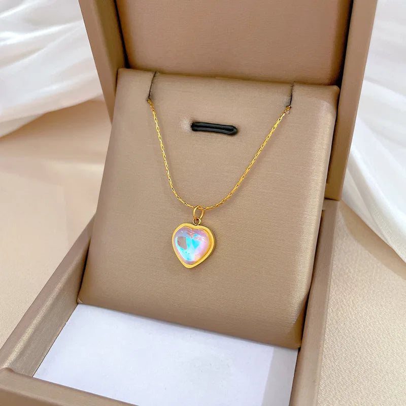 AURORA™️ – Peach Heart Pearl Oyster Clavicle Necklace