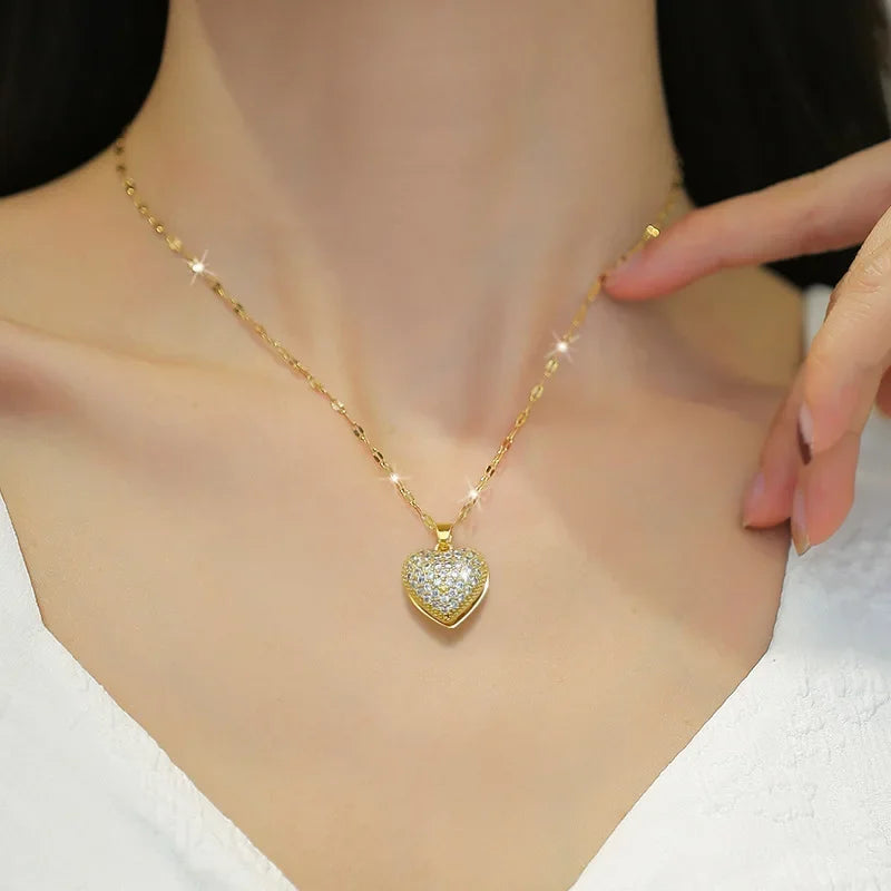 AURORA™️ – Peach Heart Pearl Oyster Clavicle Necklace