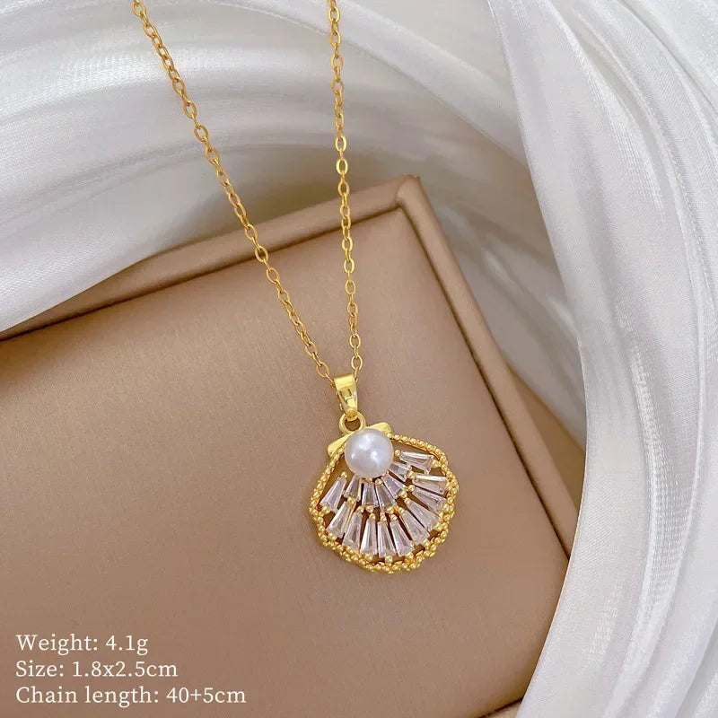 AURORA™️ – Peach Heart Pearl Oyster Clavicle Necklace