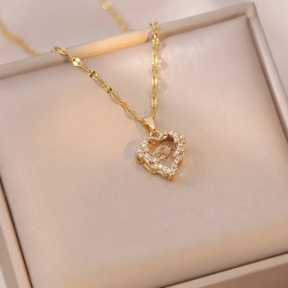 AURORA™️ – Peach Heart Pearl Oyster Clavicle Necklace