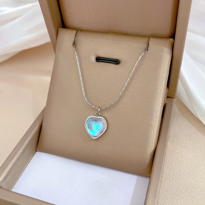 AURORA™️ – Peach Heart Pearl Oyster Clavicle Necklace